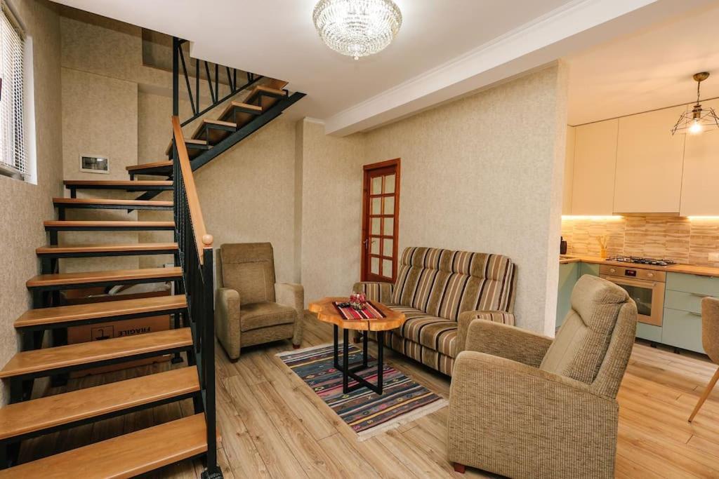 Cozy House Apartment Tbilisi ภายนอก รูปภาพ